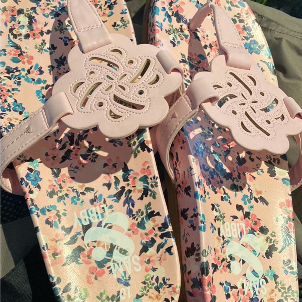 Women’s sandals